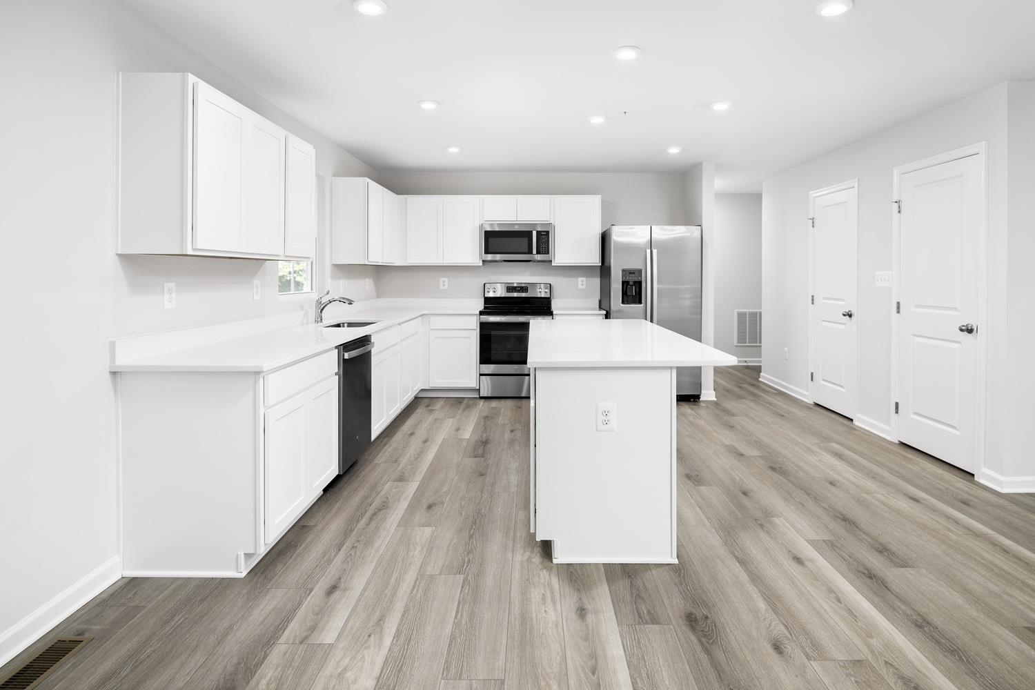 16 WHITE BIRCH RD, WAYNESBORO, Virginia 22980, 6 Bedrooms Bedrooms, ,3 BathroomsBathrooms,Residential,16 WHITE BIRCH RD,671300 MLS # 671300