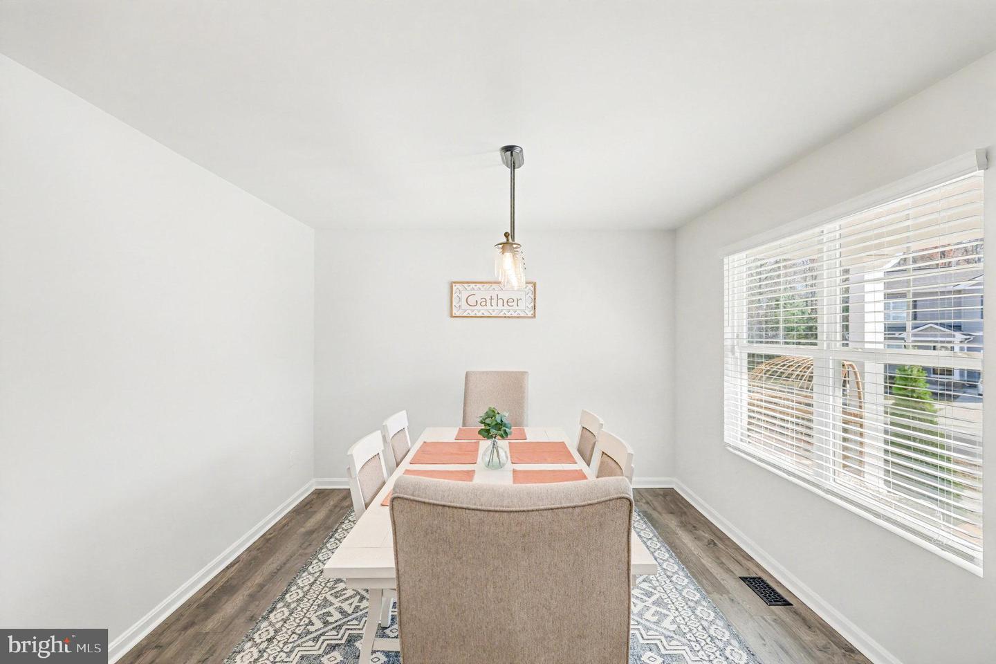 18011 COOLIDGE LN, BOWLING GREEN, Virginia 22427, 5 Bedrooms Bedrooms, ,3 BathroomsBathrooms,Residential,For sale,18011 COOLIDGE LN,VACV2008888 MLS # VACV2008888 18011 COOLIDGE LN, BOWLING GREEN, Virginia 22427, 5 Bedrooms Bedrooms, ,3 BathroomsBathrooms,Residential,For sale,18011 COOLIDGE LN,VACV2008888 MLS # VACV2008888