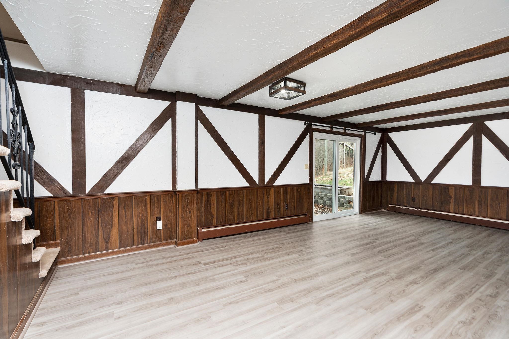 1222 PINEHURST RD, STAUNTON, Virginia 24401, 3 Bedrooms Bedrooms, ,2 BathroomsBathrooms,Residential,1222 PINEHURST RD,671308 MLS # 671308