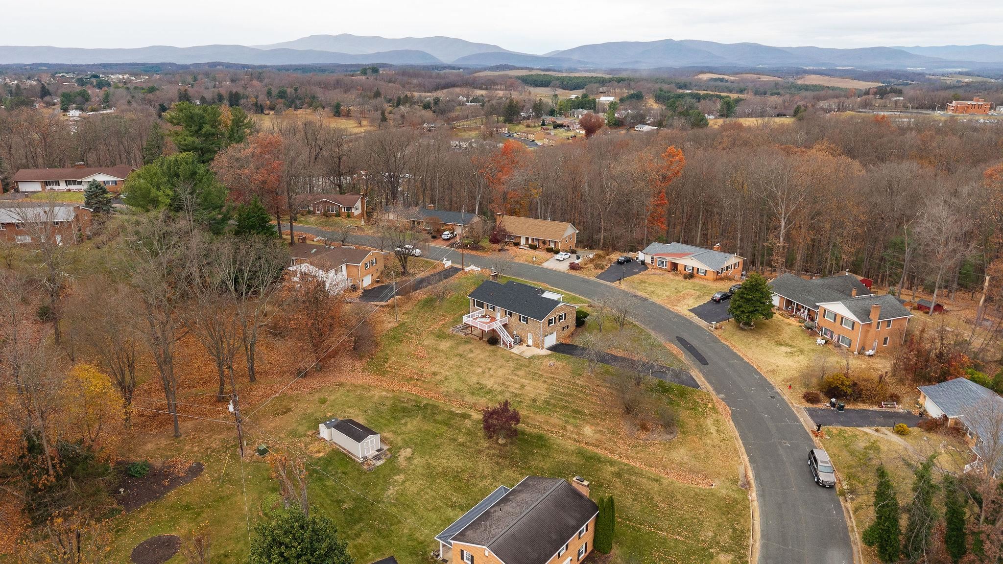 1222 PINEHURST RD, STAUNTON, Virginia 24401, 3 Bedrooms Bedrooms, ,2 BathroomsBathrooms,Residential,1222 PINEHURST RD,671308 MLS # 671308