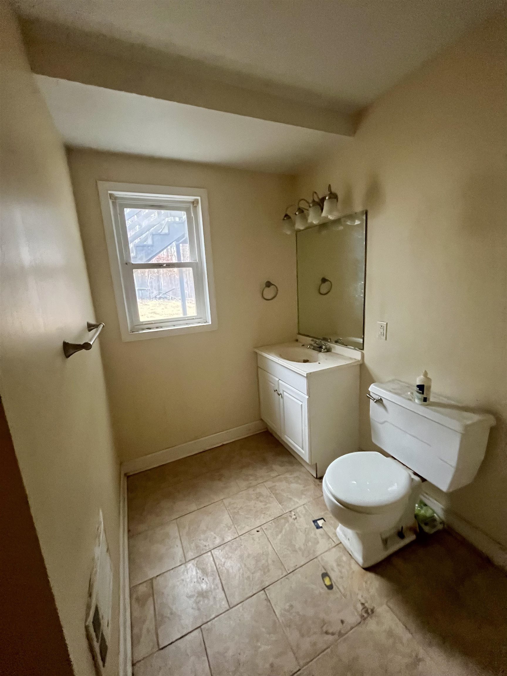 3672 AIRPORT ACRES RD, CHARLOTTESVILLE, Virginia 22911, 5 Bedrooms Bedrooms, ,2 BathroomsBathrooms,Residential,3672 AIRPORT ACRES RD,671310 MLS # 671310