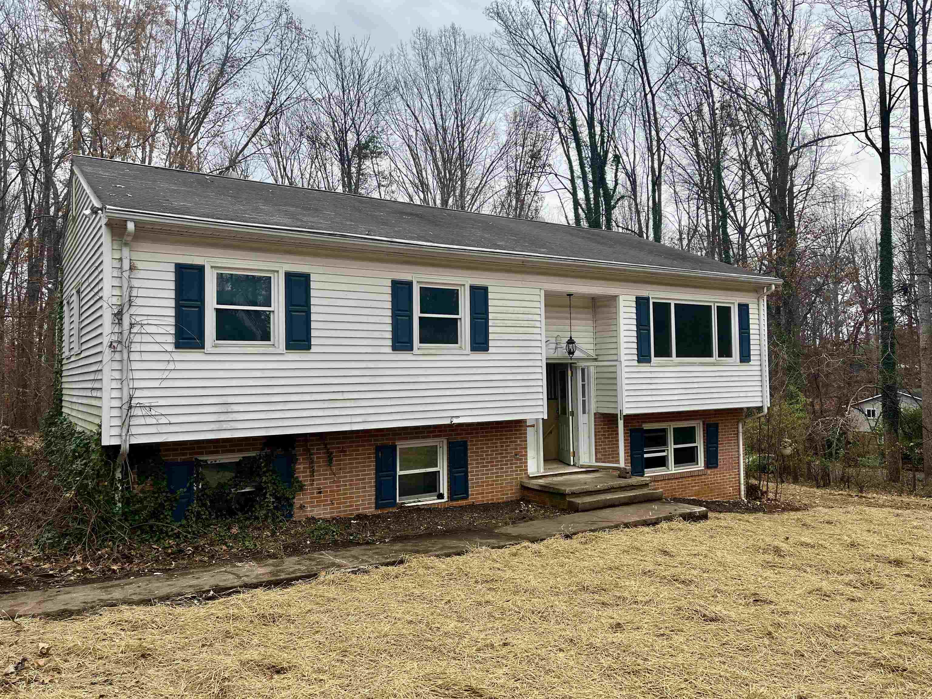 3672 AIRPORT ACRES RD, CHARLOTTESVILLE, Virginia 22911, 5 Bedrooms Bedrooms, ,2 BathroomsBathrooms,Residential,3672 AIRPORT ACRES RD,671310 MLS # 671310