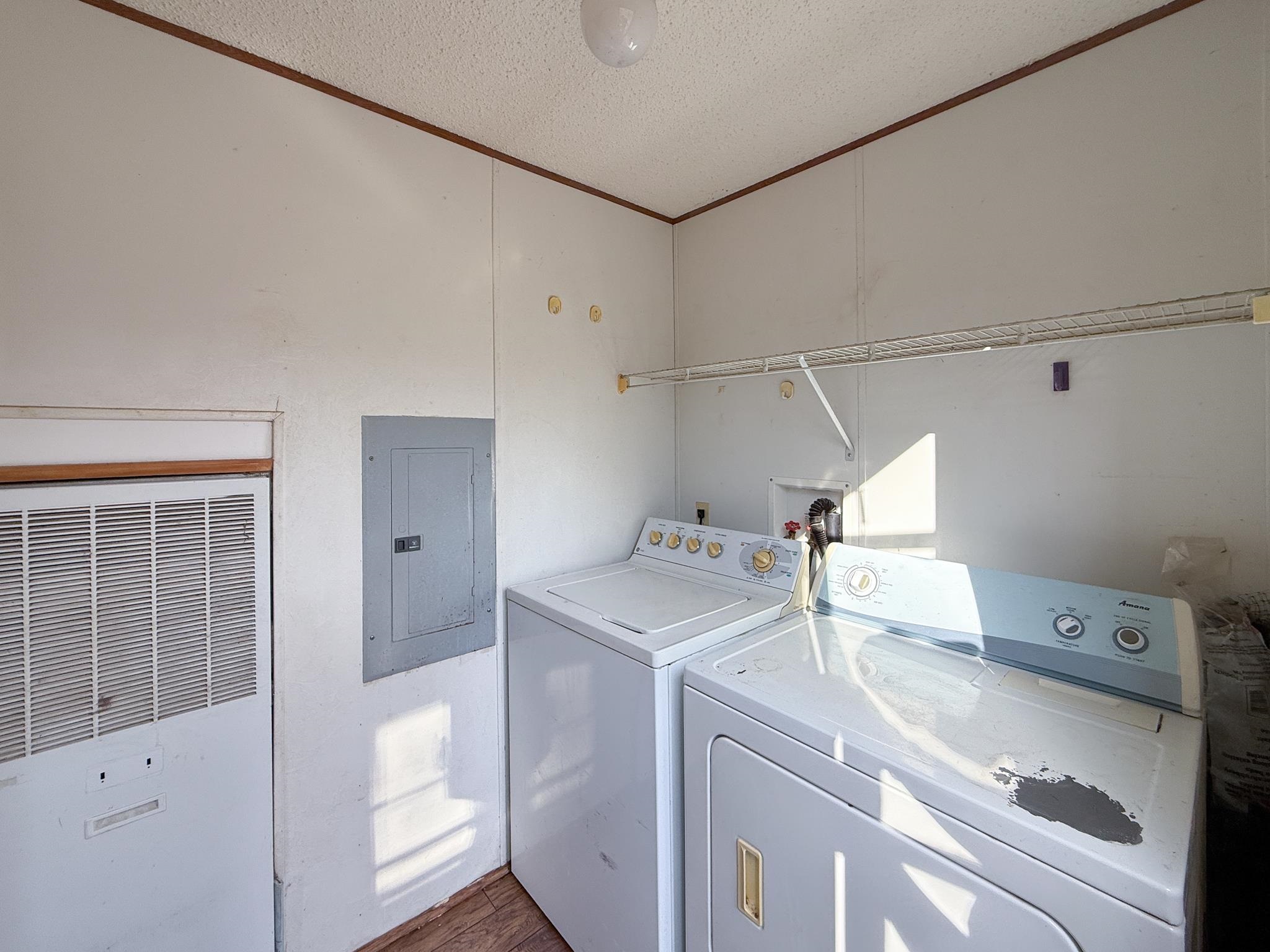 127 KAOLIN SPRING LN, GREENVILLE, Virginia 24440, 3 Bedrooms Bedrooms, ,2 BathroomsBathrooms,Residential,127 KAOLIN SPRING LN,671311 MLS # 671311