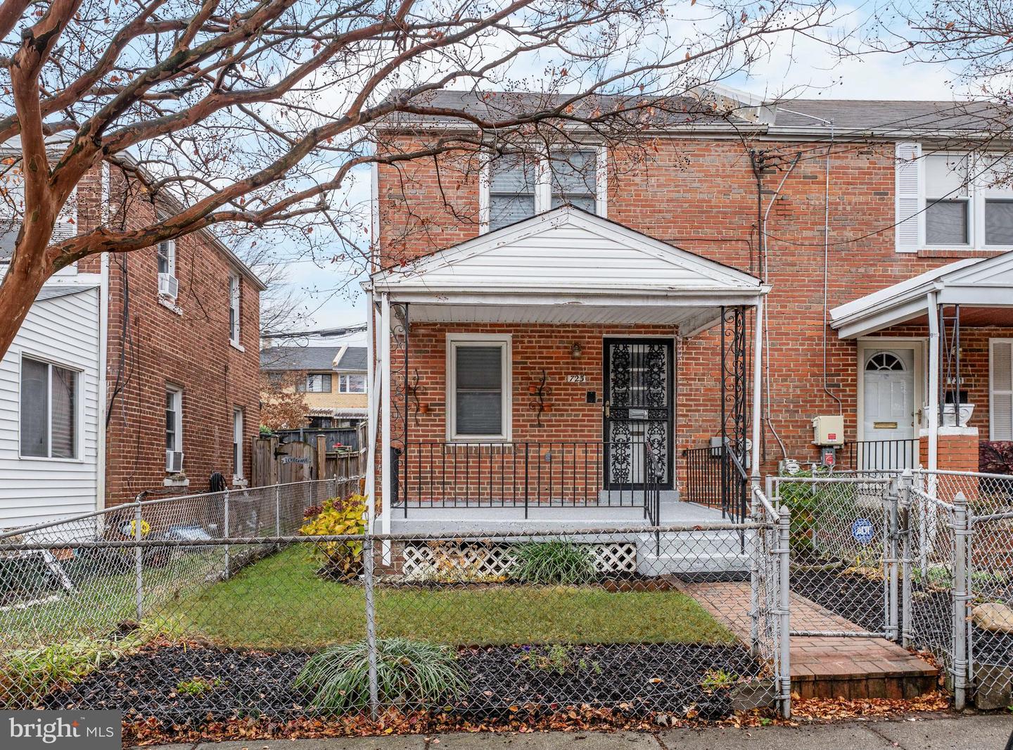 723 EMERSON ST NE, WASHINGTON, District Of Columbia 20017, 2 Bedrooms Bedrooms, 5 Rooms Rooms,1 BathroomBathrooms,Residential,For sale,723 EMERSON ST NE,DCDC2224610 MLS # DCDC2224610