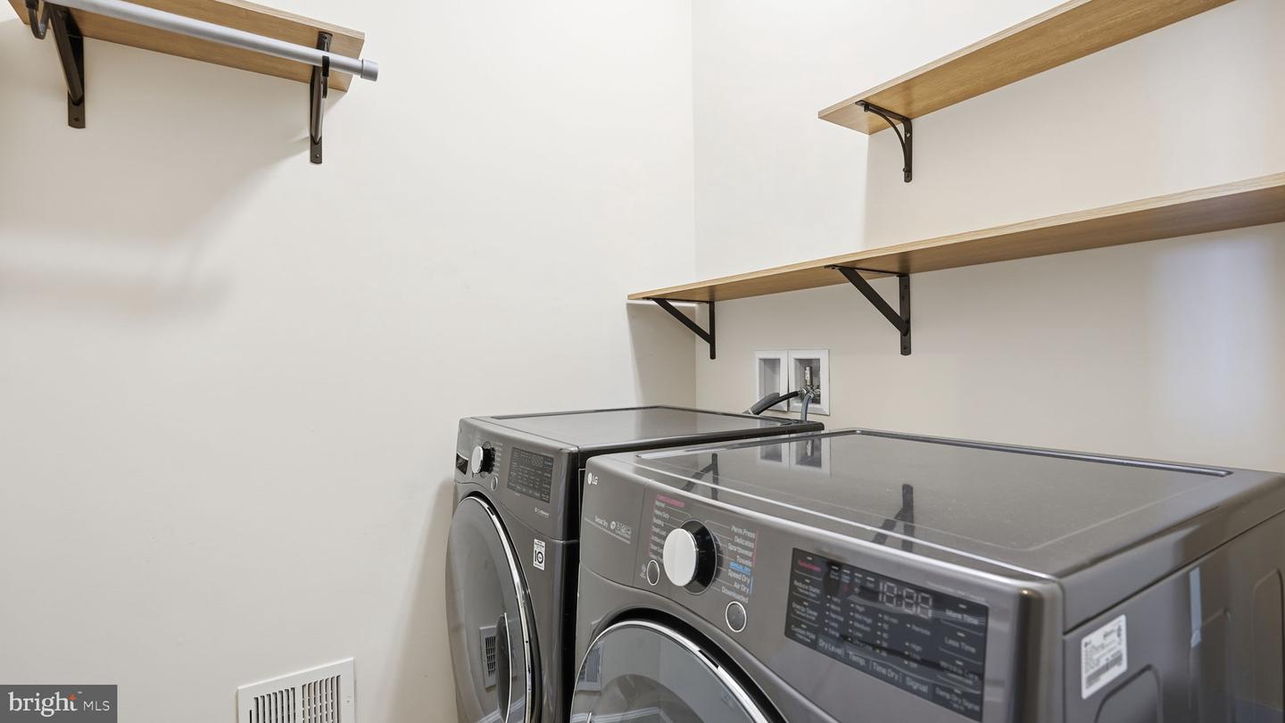 426 INDIGO WAY, STAFFORD, Virginia 22554, 3 Bedrooms Bedrooms, ,2 BathroomsBathrooms,Residential,For sale,426 INDIGO WAY,VAST2043088 MLS # VAST2043088