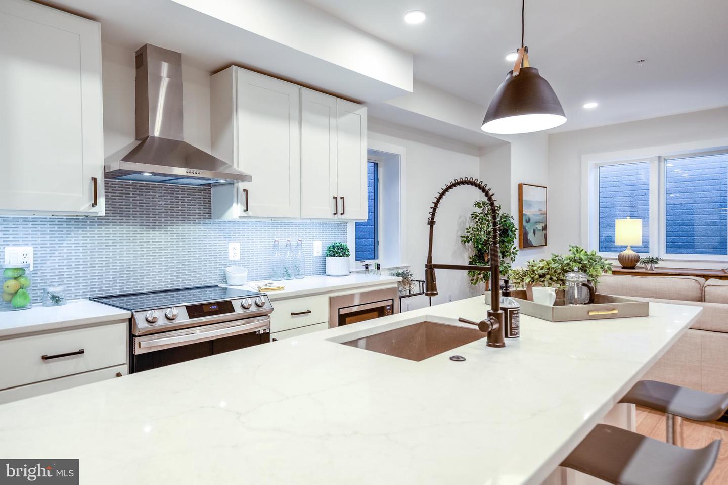 1009 RHODE ISLAND AVE NE #1, WASHINGTON, District Of Columbia 20018, 2 Bedrooms Bedrooms, 5 Rooms Rooms,2 BathroomsBathrooms,Residential,For sale,1009 RHODE ISLAND AVE NE #1,DCDC2226332 MLS # DCDC2226332 1009 RHODE ISLAND AVE NE #1, WASHINGTON, District Of Columbia 20018, 2 Bedrooms Bedrooms, 5 Rooms Rooms,2 BathroomsBathrooms,Residential,For sale,1009 RHODE ISLAND AVE NE #1,DCDC2226332 MLS # DCDC2226332