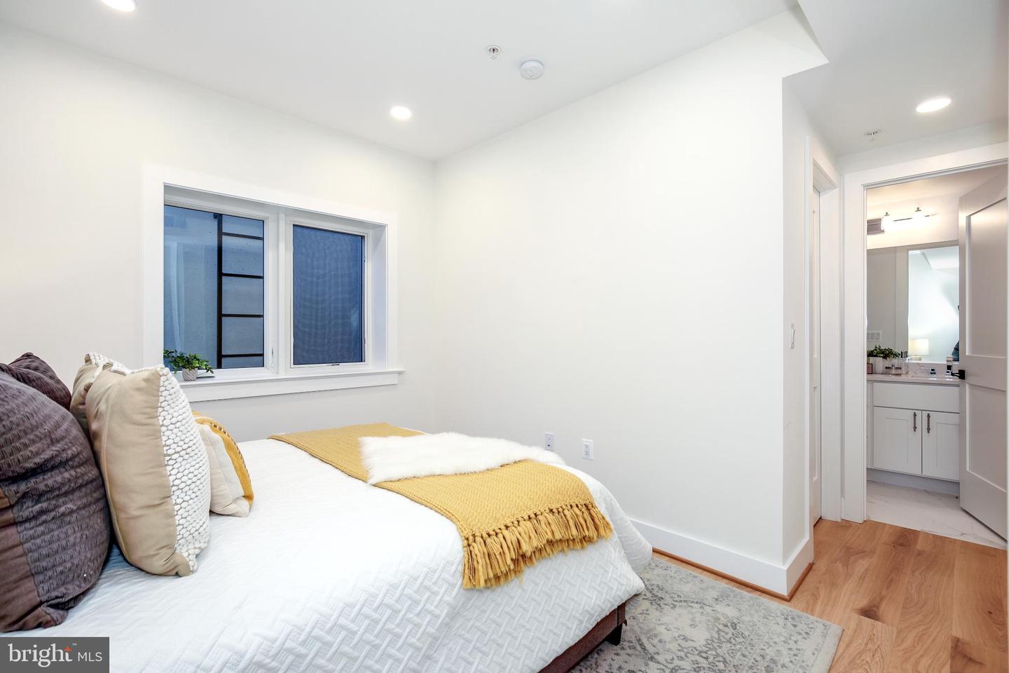 1009 RHODE ISLAND AVE NE #1, WASHINGTON, District Of Columbia 20018, 2 Bedrooms Bedrooms, 5 Rooms Rooms,2 BathroomsBathrooms,Residential,For sale,1009 RHODE ISLAND AVE NE #1,DCDC2226332 MLS # DCDC2226332 1009 RHODE ISLAND AVE NE #1, WASHINGTON, District Of Columbia 20018, 2 Bedrooms Bedrooms, 5 Rooms Rooms,2 BathroomsBathrooms,Residential,For sale,1009 RHODE ISLAND AVE NE #1,DCDC2226332 MLS # DCDC2226332