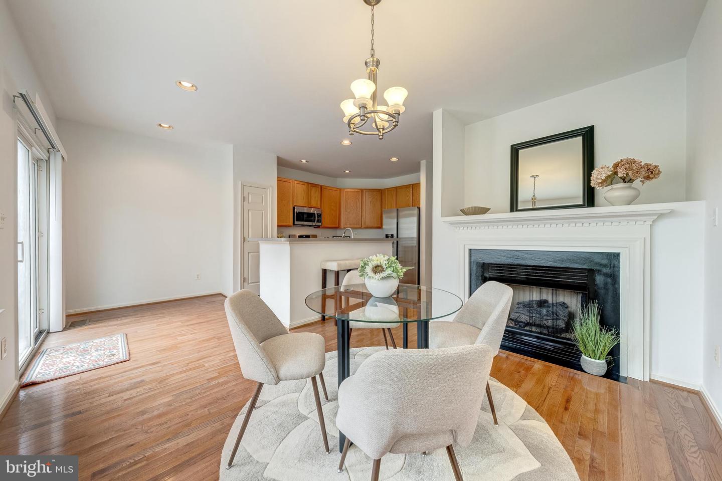 44248 SUSCON SQ, ASHBURN, Virginia 20147, 3 Bedrooms Bedrooms, ,2 BathroomsBathrooms,Residential,For sale,44248 SUSCON SQ,VALO2108802 MLS # VALO2108802