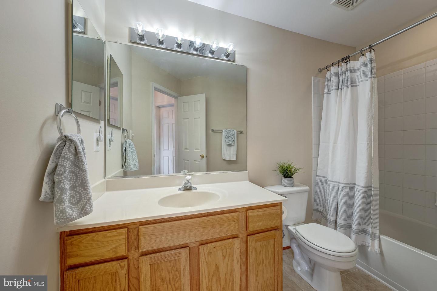 44248 SUSCON SQ, ASHBURN, Virginia 20147, 3 Bedrooms Bedrooms, ,2 BathroomsBathrooms,Residential,For sale,44248 SUSCON SQ,VALO2108802 MLS # VALO2108802