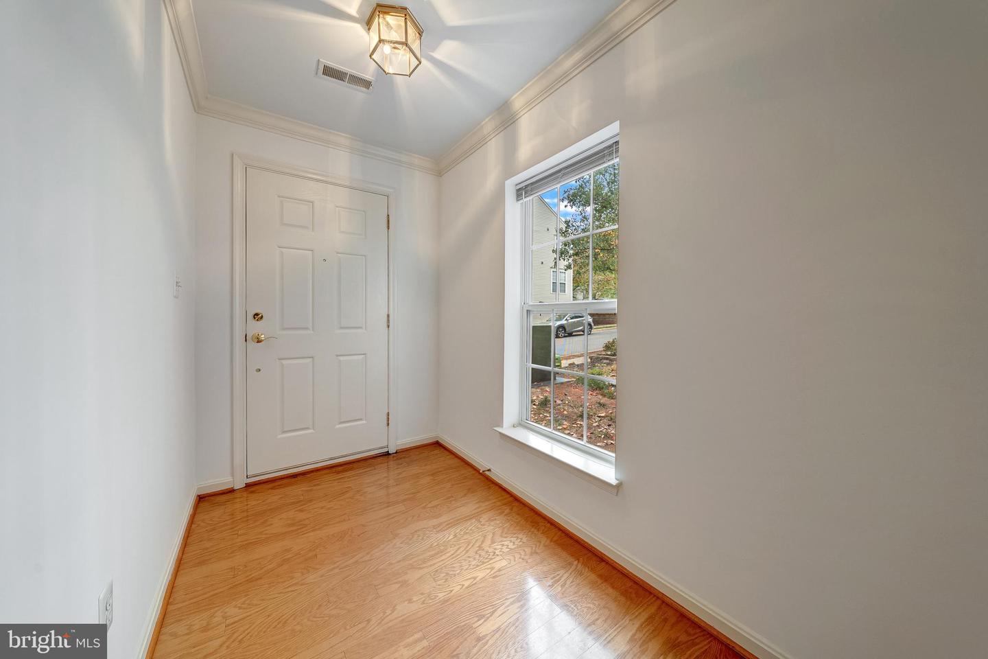 44248 SUSCON SQ, ASHBURN, Virginia 20147, 3 Bedrooms Bedrooms, ,2 BathroomsBathrooms,Residential,For sale,44248 SUSCON SQ,VALO2108802 MLS # VALO2108802