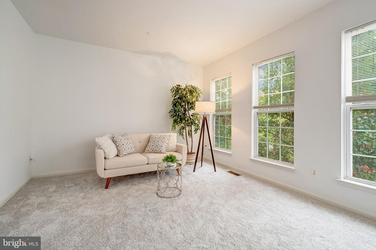 44248 SUSCON SQ, ASHBURN, Virginia 20147, 3 Bedrooms Bedrooms, ,2 BathroomsBathrooms,Residential,For sale,44248 SUSCON SQ,VALO2108802 MLS # VALO2108802