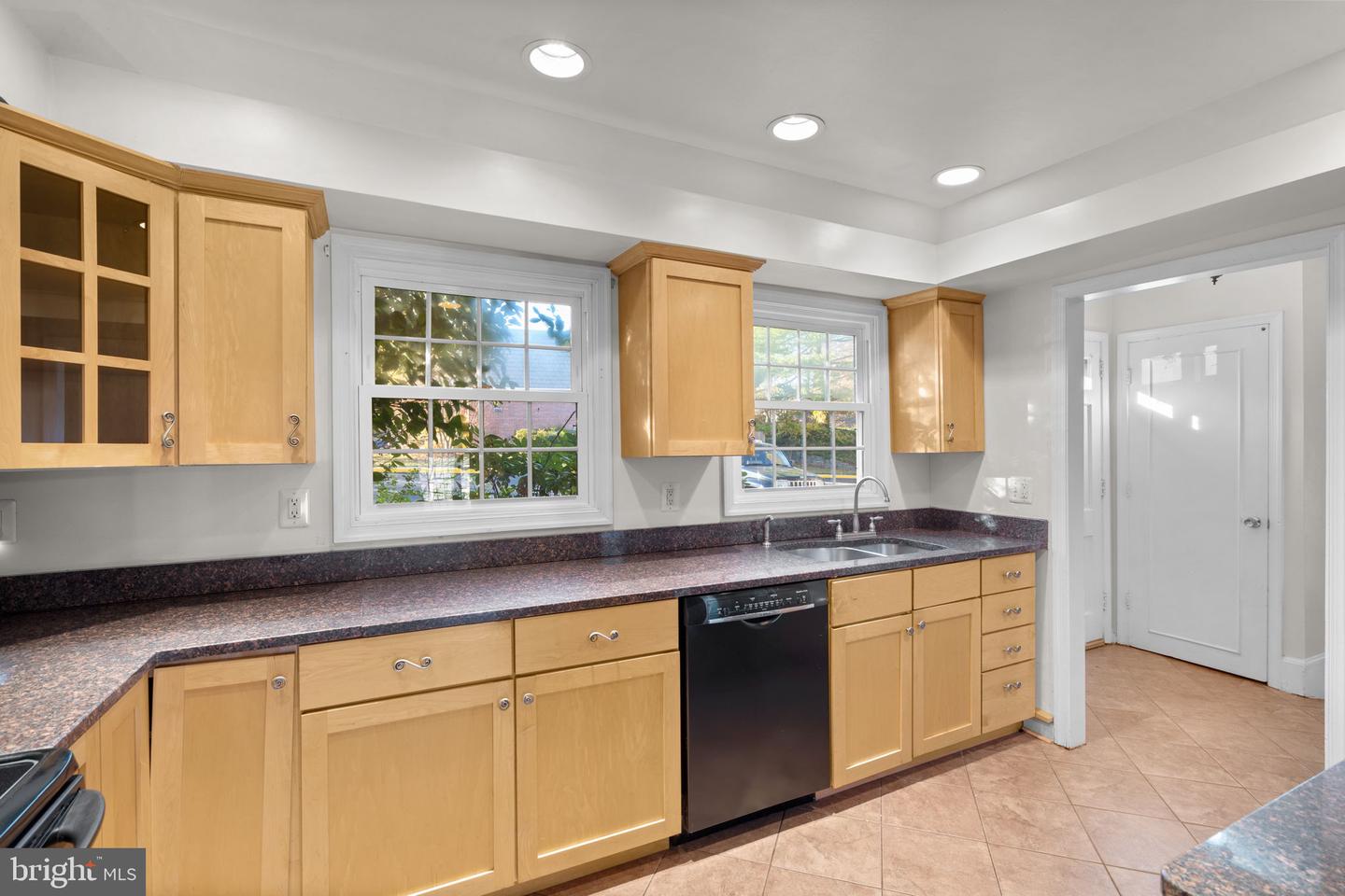 5927 BAYSHIRE RD #115, SPRINGFIELD, Virginia 22152, 3 Bedrooms Bedrooms, ,2 BathroomsBathrooms,Residential,For sale,5927 BAYSHIRE RD #115,VAFX2275204 MLS # VAFX2275204