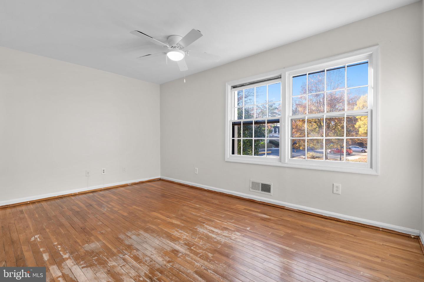 5927 BAYSHIRE RD #115, SPRINGFIELD, Virginia 22152, 3 Bedrooms Bedrooms, ,2 BathroomsBathrooms,Residential,For sale,5927 BAYSHIRE RD #115,VAFX2275204 MLS # VAFX2275204