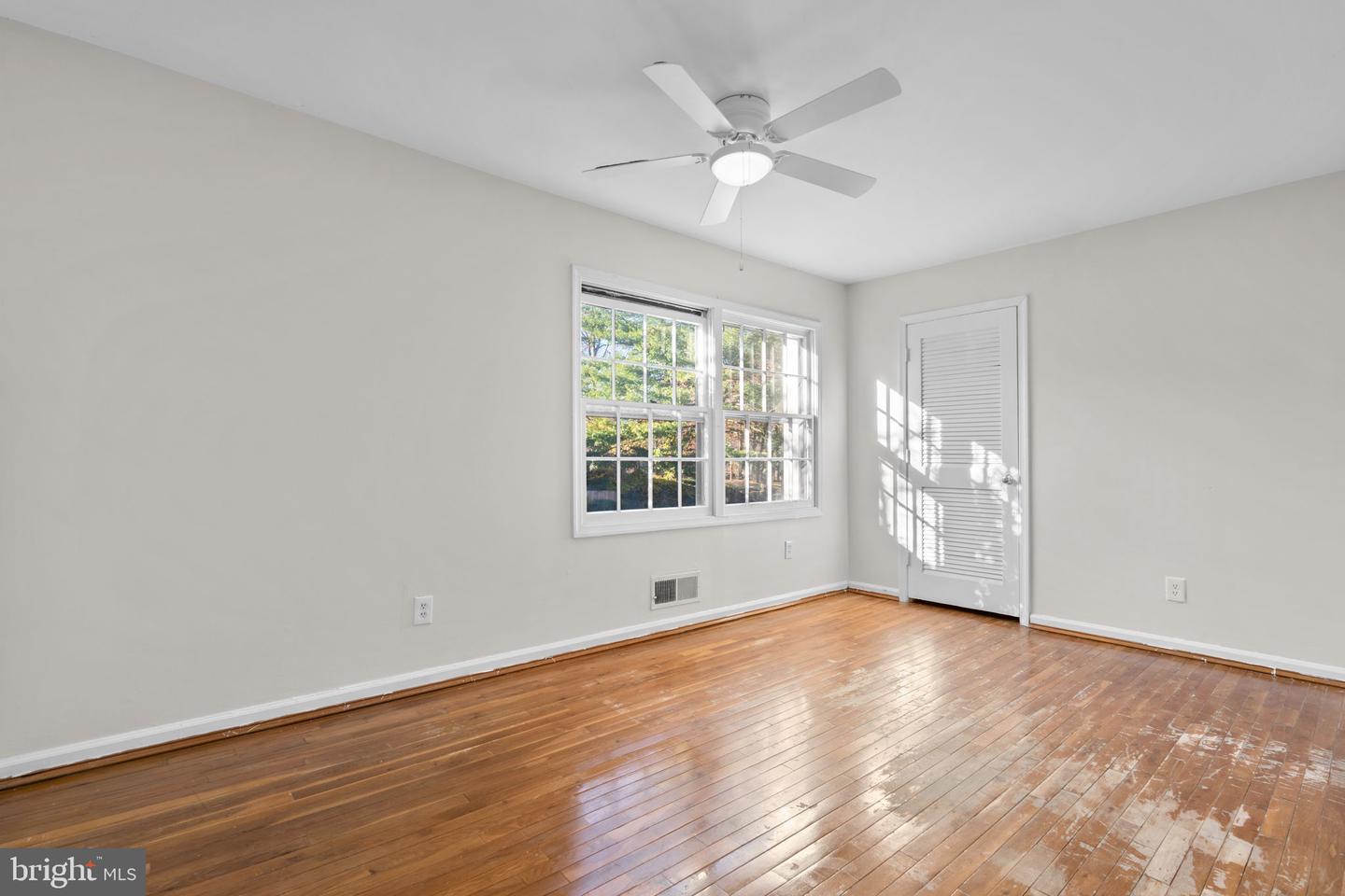 5927 BAYSHIRE RD #115, SPRINGFIELD, Virginia 22152, 3 Bedrooms Bedrooms, ,2 BathroomsBathrooms,Residential,For sale,5927 BAYSHIRE RD #115,VAFX2275204 MLS # VAFX2275204