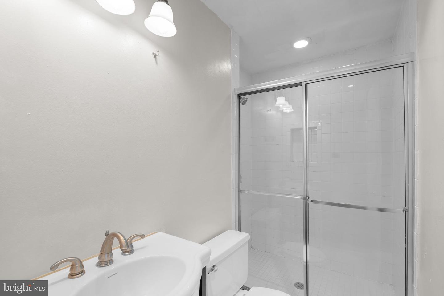 5927 BAYSHIRE RD #115, SPRINGFIELD, Virginia 22152, 3 Bedrooms Bedrooms, ,2 BathroomsBathrooms,Residential,For sale,5927 BAYSHIRE RD #115,VAFX2275204 MLS # VAFX2275204