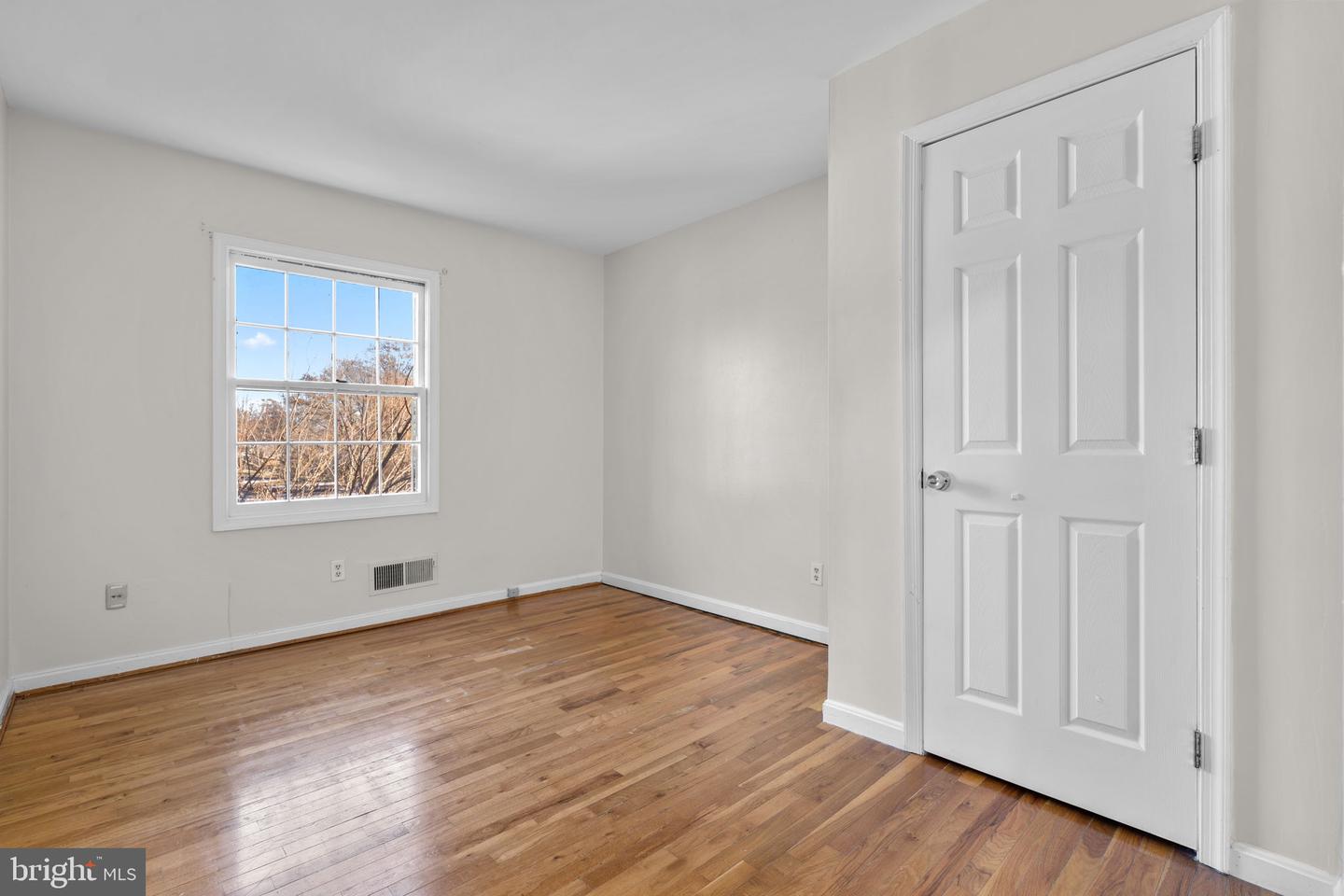 5927 BAYSHIRE RD #115, SPRINGFIELD, Virginia 22152, 3 Bedrooms Bedrooms, ,2 BathroomsBathrooms,Residential,For sale,5927 BAYSHIRE RD #115,VAFX2275204 MLS # VAFX2275204