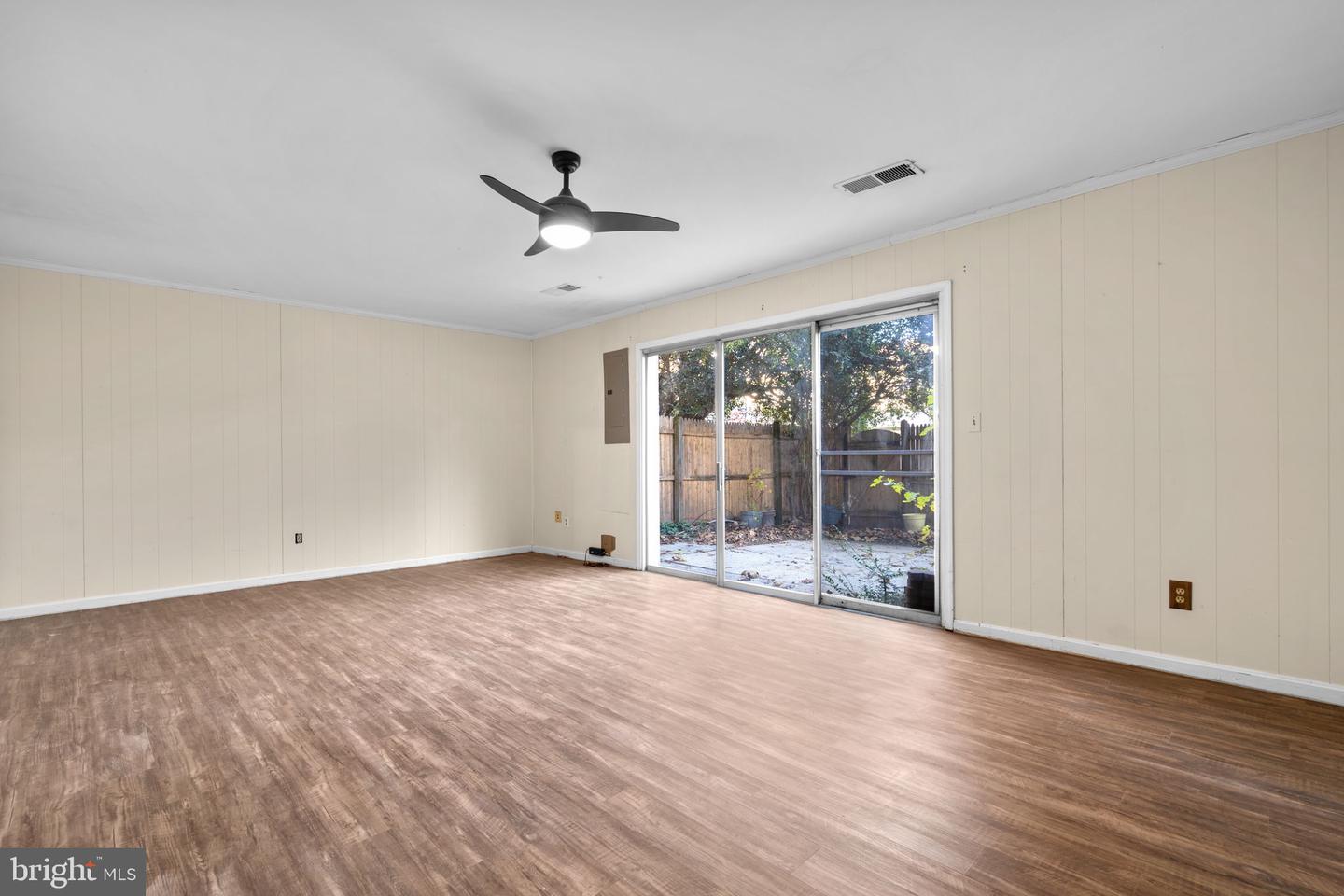 5927 BAYSHIRE RD #115, SPRINGFIELD, Virginia 22152, 3 Bedrooms Bedrooms, ,2 BathroomsBathrooms,Residential,For sale,5927 BAYSHIRE RD #115,VAFX2275204 MLS # VAFX2275204