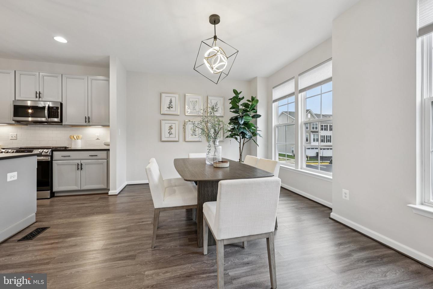 9174 WYCHE KNOLL LN, MANASSAS, Virginia 20110, 3 Bedrooms Bedrooms, ,2 BathroomsBathrooms,Residential,For sale,9174 WYCHE KNOLL LN,VAPW2106652 MLS # VAPW2106652