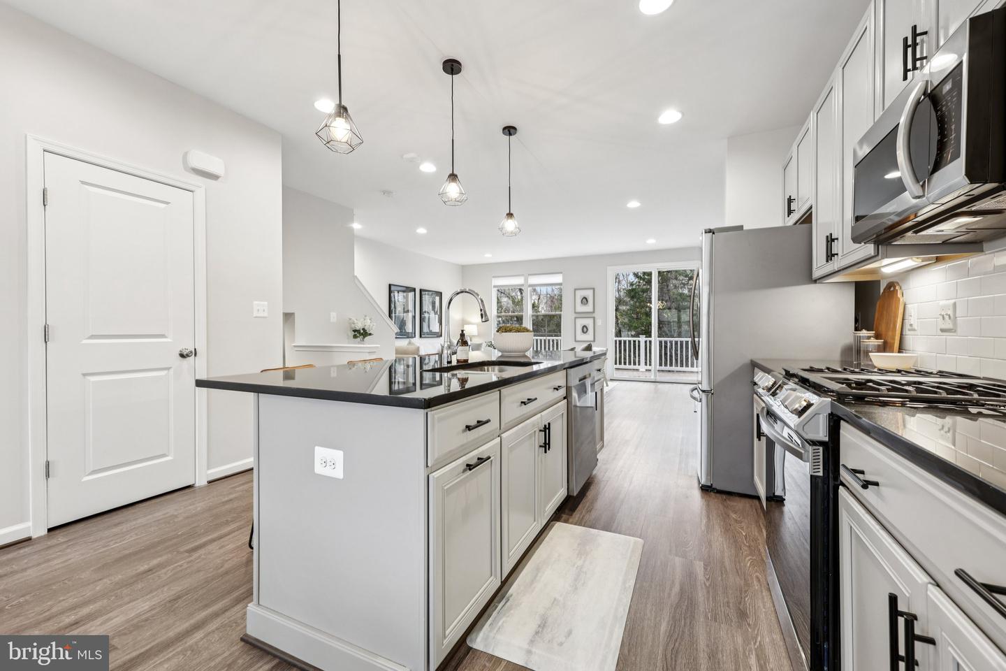 9174 WYCHE KNOLL LN, MANASSAS, Virginia 20110, 3 Bedrooms Bedrooms, ,2 BathroomsBathrooms,Residential,For sale,9174 WYCHE KNOLL LN,VAPW2106652 MLS # VAPW2106652