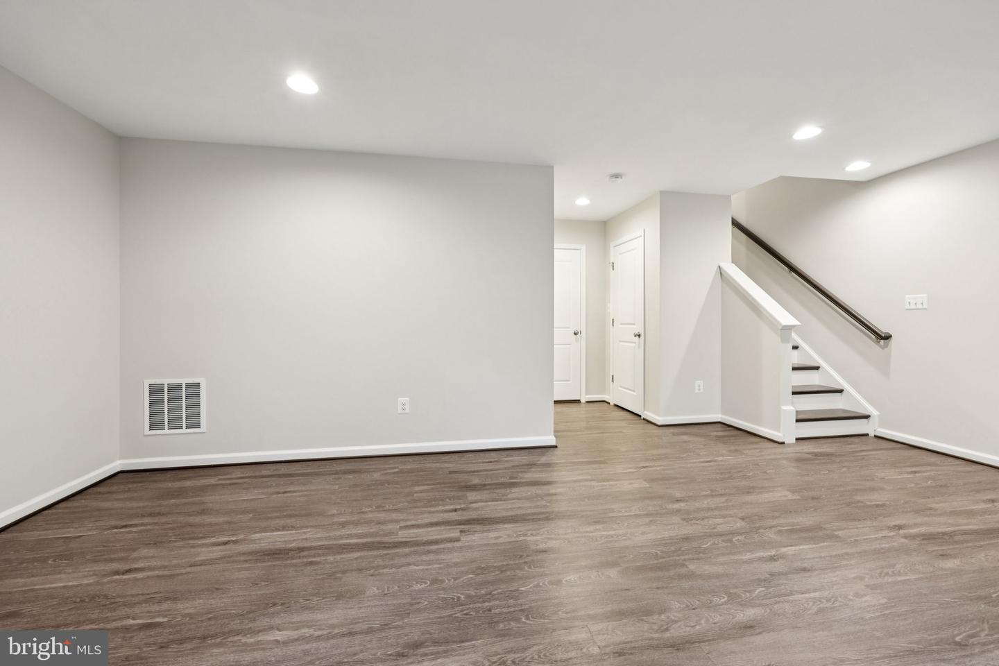 9174 WYCHE KNOLL LN, MANASSAS, Virginia 20110, 3 Bedrooms Bedrooms, ,2 BathroomsBathrooms,Residential,For sale,9174 WYCHE KNOLL LN,VAPW2106652 MLS # VAPW2106652