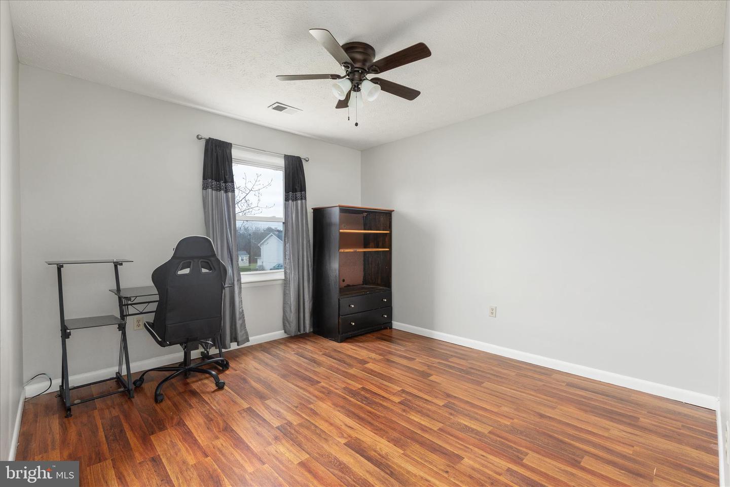 305 BLUEBIRD DRIVE, STEPHENS CITY, Virginia 22655, 3 Bedrooms Bedrooms, 9 Rooms Rooms,2 BathroomsBathrooms,Residential,For sale,305 BLUEBIRD DRIVE,VAFV2037658 MLS # VAFV2037658