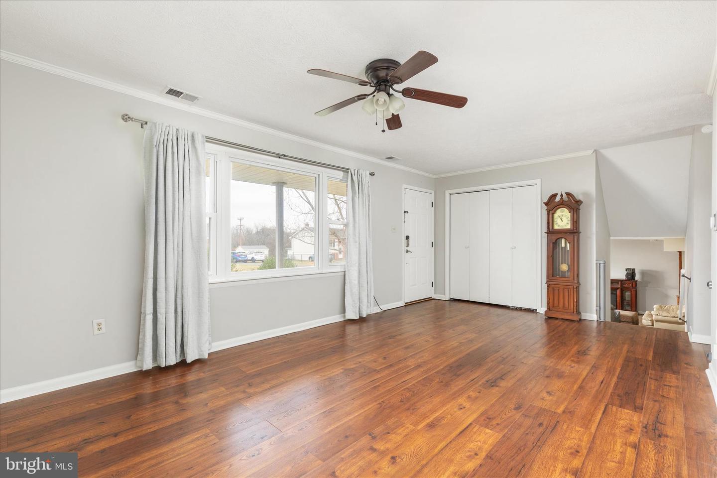 305 BLUEBIRD DRIVE, STEPHENS CITY, Virginia 22655, 3 Bedrooms Bedrooms, 9 Rooms Rooms,2 BathroomsBathrooms,Residential,For sale,305 BLUEBIRD DRIVE,VAFV2037658 MLS # VAFV2037658