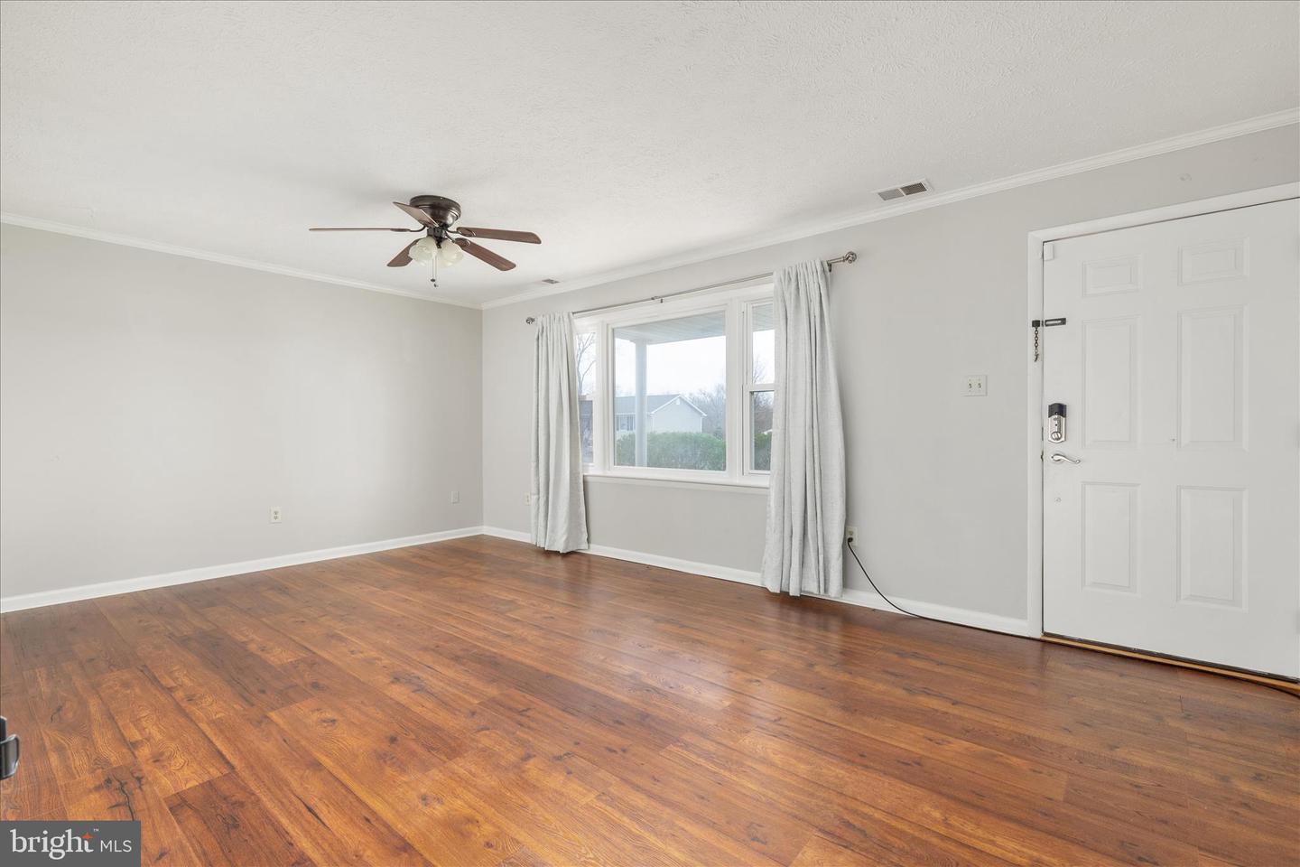 305 BLUEBIRD DRIVE, STEPHENS CITY, Virginia 22655, 3 Bedrooms Bedrooms, 9 Rooms Rooms,2 BathroomsBathrooms,Residential,For sale,305 BLUEBIRD DRIVE,VAFV2037658 MLS # VAFV2037658