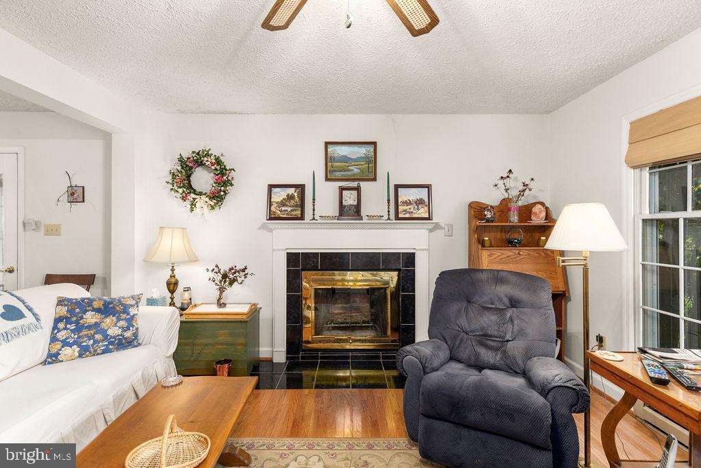 1115 CHAPEL RD, MIDDLETOWN, Virginia 22645, 3 Bedrooms Bedrooms, ,2 BathroomsBathrooms,Farm,For sale,1115 CHAPEL RD,VAFV2038158 MLS # VAFV2038158