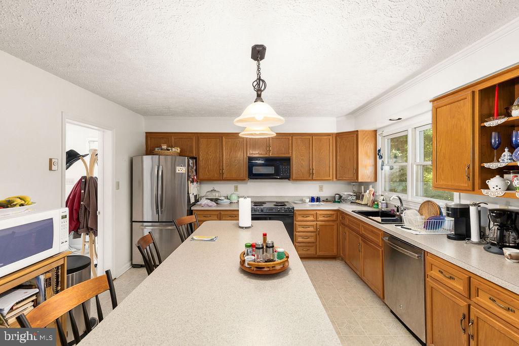 1115 CHAPEL RD, MIDDLETOWN, Virginia 22645, 3 Bedrooms Bedrooms, ,2 BathroomsBathrooms,Farm,For sale,1115 CHAPEL RD,VAFV2038158 MLS # VAFV2038158