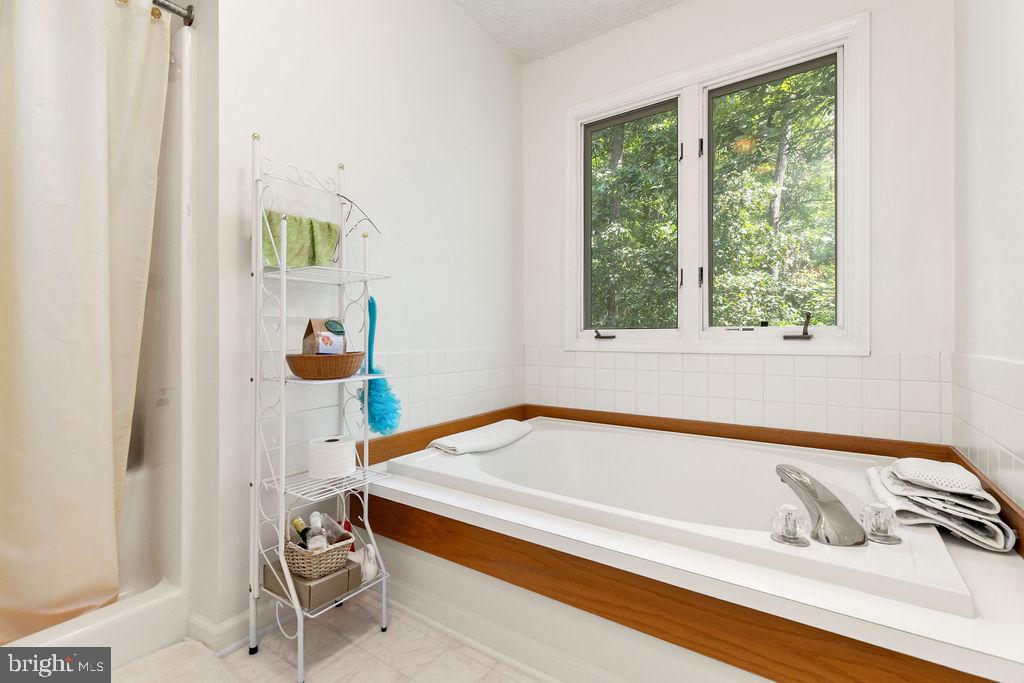 1115 CHAPEL RD, MIDDLETOWN, Virginia 22645, 3 Bedrooms Bedrooms, ,2 BathroomsBathrooms,Farm,For sale,1115 CHAPEL RD,VAFV2038158 MLS # VAFV2038158