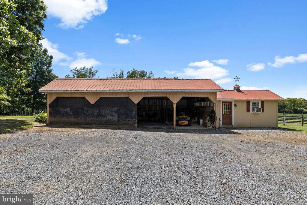 1115 CHAPEL RD, MIDDLETOWN, Virginia 22645, 3 Bedrooms Bedrooms, ,2 BathroomsBathrooms,Farm,For sale,1115 CHAPEL RD,VAFV2038158 MLS # VAFV2038158