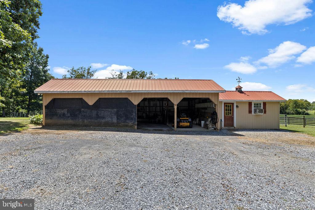 1115 CHAPEL RD, MIDDLETOWN, Virginia 22645, 3 Bedrooms Bedrooms, ,2 BathroomsBathrooms,Farm,For sale,1115 CHAPEL RD,VAFV2038158 MLS # VAFV2038158