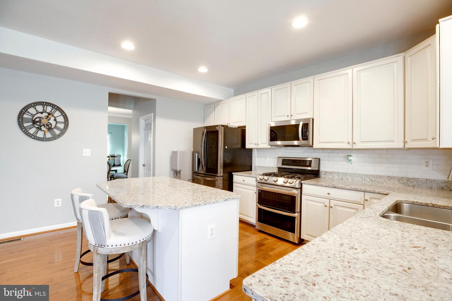 43023 SPYDER PL, CHANTILLY, Virginia 20152, 4 Bedrooms Bedrooms, ,4 BathroomsBathrooms,Residential,For sale,43023 SPYDER PL,VALO2111220 MLS # VALO2111220