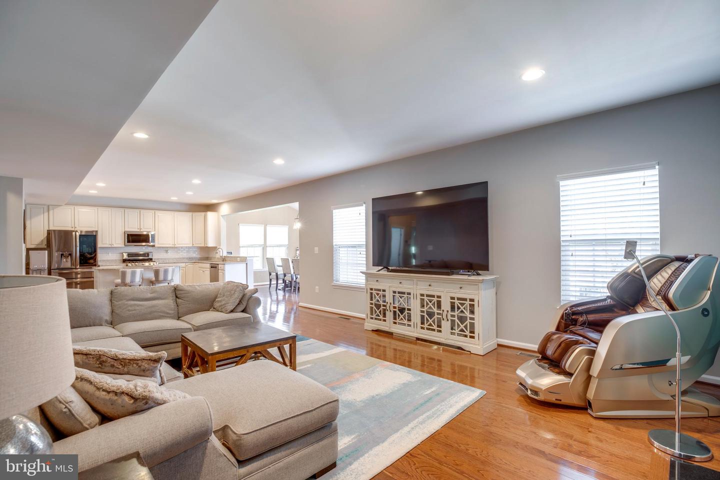 43023 SPYDER PL, CHANTILLY, Virginia 20152, 4 Bedrooms Bedrooms, ,4 BathroomsBathrooms,Residential,For sale,43023 SPYDER PL,VALO2111220 MLS # VALO2111220