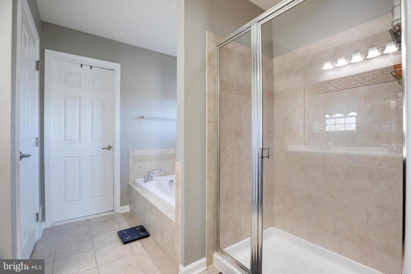 43023 SPYDER PL, CHANTILLY, Virginia 20152, 4 Bedrooms Bedrooms, ,4 BathroomsBathrooms,Residential,For sale,43023 SPYDER PL,VALO2111220 MLS # VALO2111220