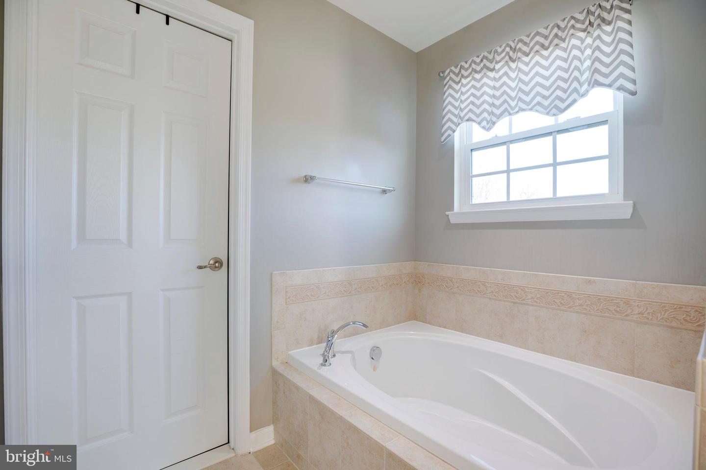 43023 SPYDER PL, CHANTILLY, Virginia 20152, 4 Bedrooms Bedrooms, ,4 BathroomsBathrooms,Residential,For sale,43023 SPYDER PL,VALO2111220 MLS # VALO2111220