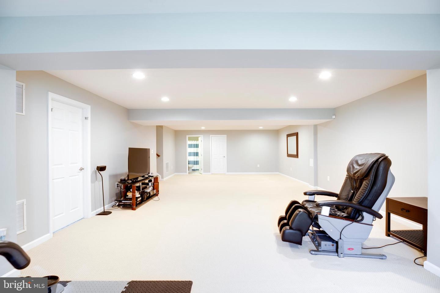 43023 SPYDER PL, CHANTILLY, Virginia 20152, 4 Bedrooms Bedrooms, ,4 BathroomsBathrooms,Residential,For sale,43023 SPYDER PL,VALO2111220 MLS # VALO2111220