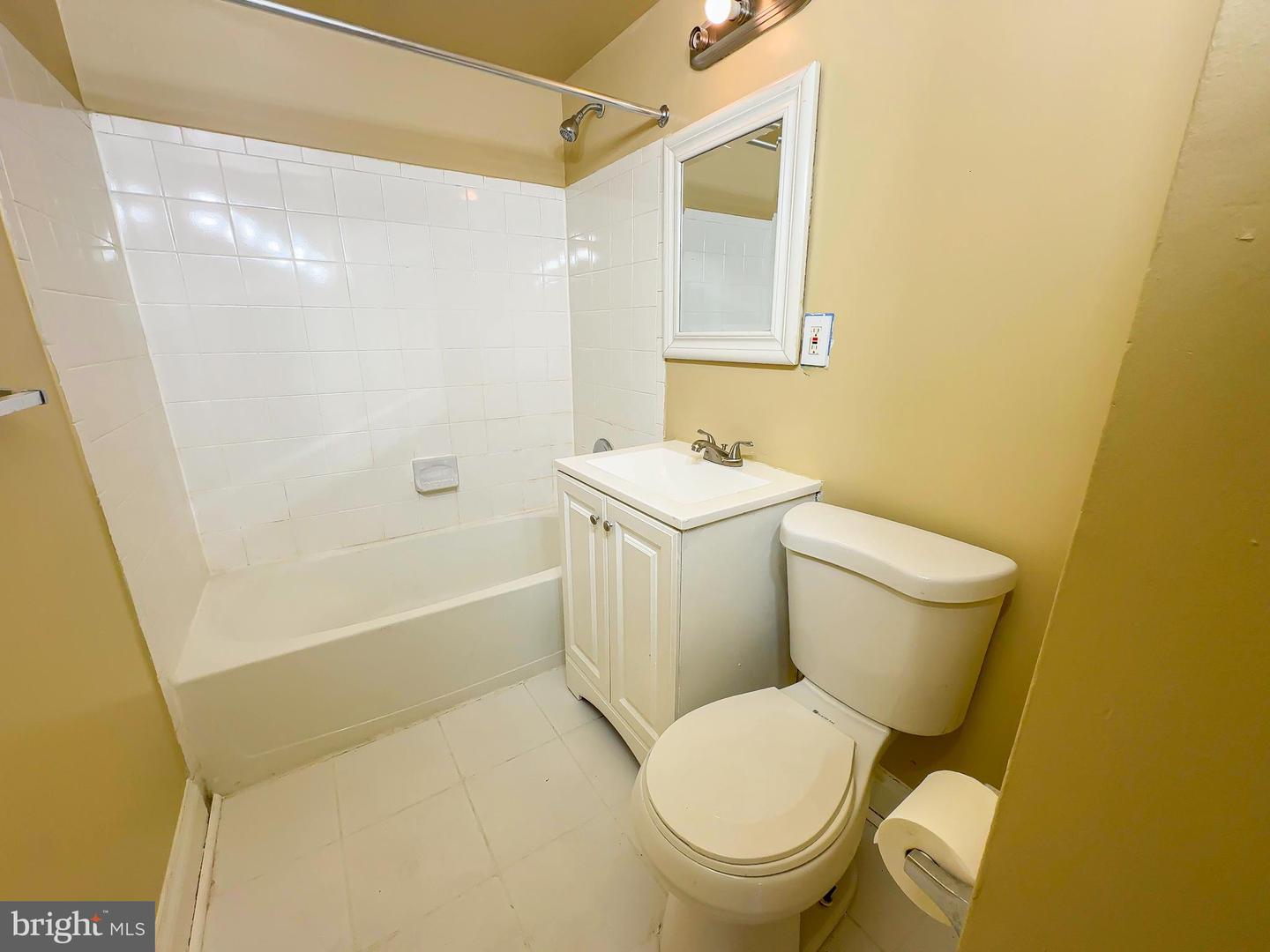 4810 QUARLES ST NE #201, WASHINGTON, District Of Columbia 20019, 2 Bedrooms Bedrooms, ,1 BathroomBathrooms,Residential,For sale,4810 QUARLES ST NE #201,DCDC2232364 MLS # DCDC2232364