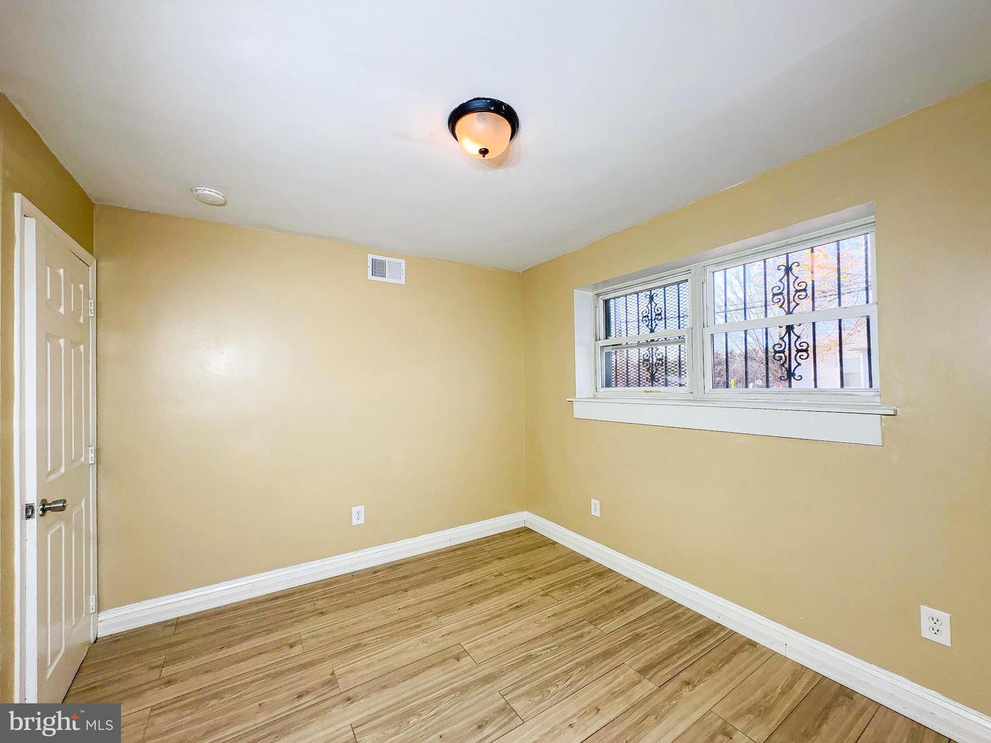 4810 QUARLES ST NE #201, WASHINGTON, District Of Columbia 20019, 2 Bedrooms Bedrooms, ,1 BathroomBathrooms,Residential,For sale,4810 QUARLES ST NE #201,DCDC2232364 MLS # DCDC2232364