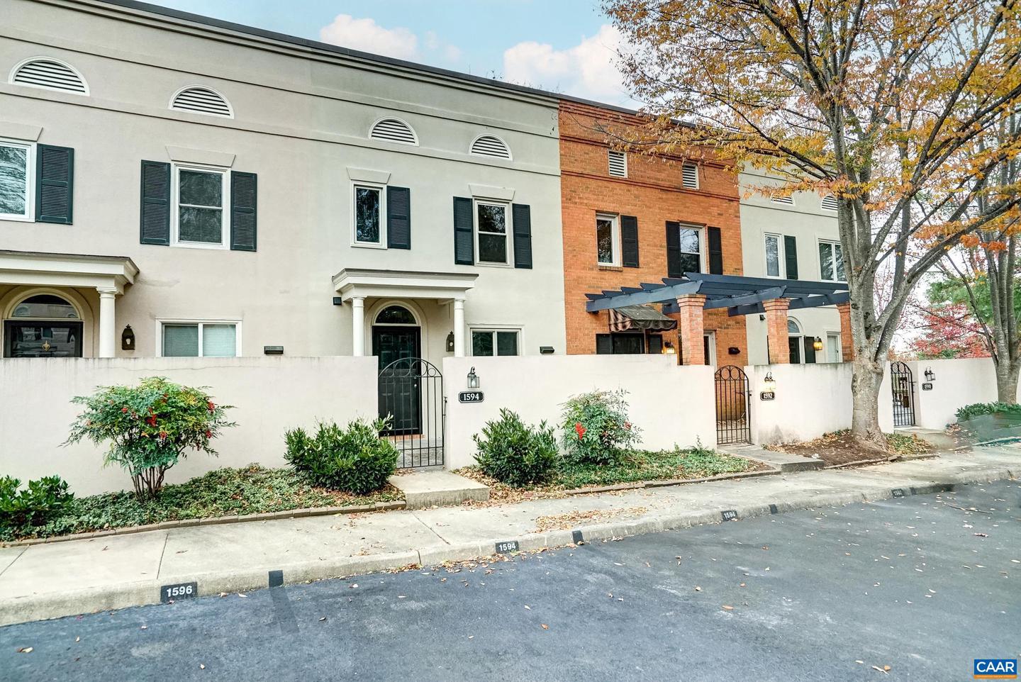 1594 GARDEN CT, CHARLOTTESVILLE, Virginia 22901, 2 Bedrooms Bedrooms, ,2 BathroomsBathrooms,Residential,For sale,1594 GARDEN CT,671250 MLS # 671250 1594 GARDEN CT, CHARLOTTESVILLE, Virginia 22901, 2 Bedrooms Bedrooms, ,2 BathroomsBathrooms,Residential,For sale,1594 GARDEN CT,671250 MLS # 671250