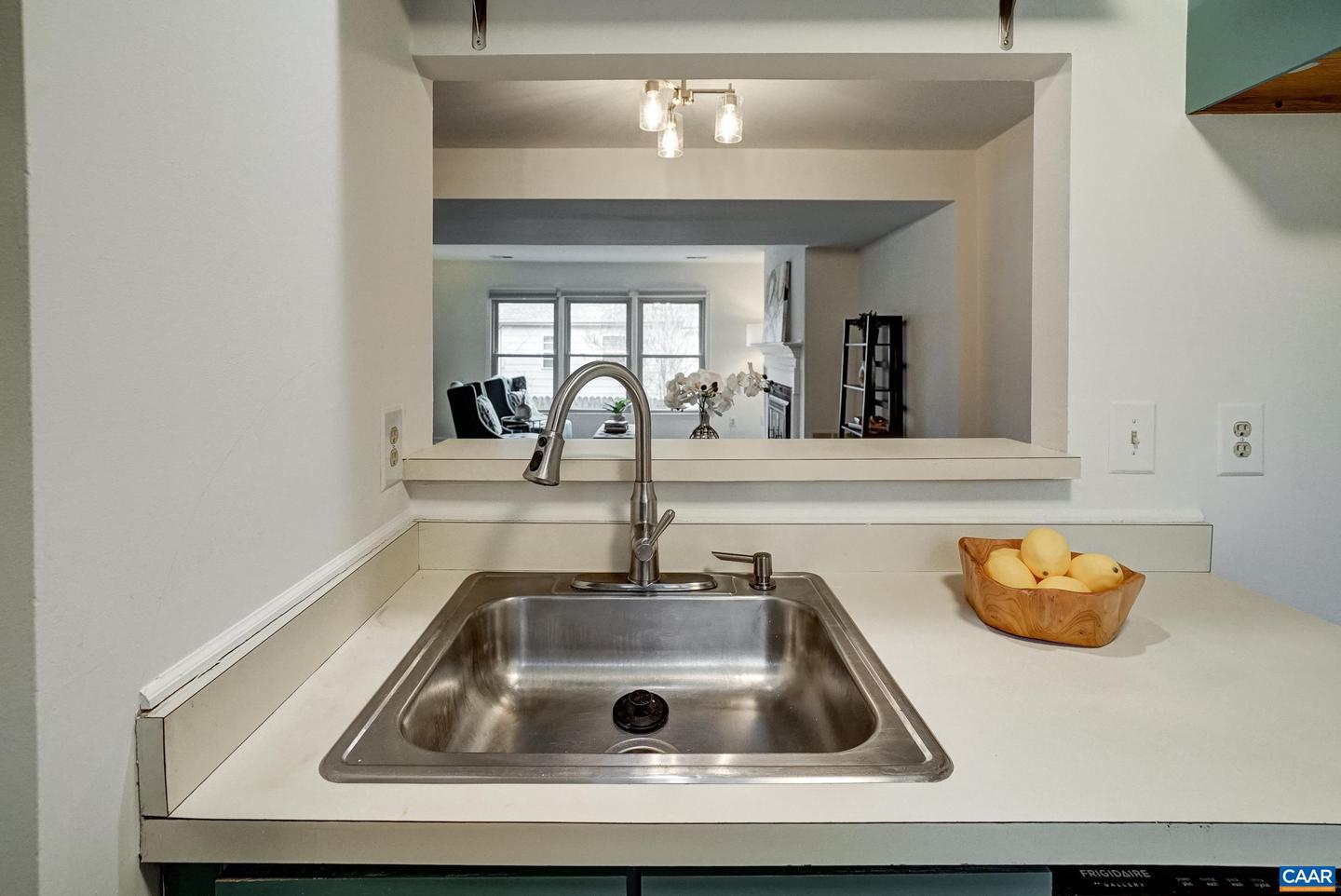 1594 GARDEN CT, CHARLOTTESVILLE, Virginia 22901, 2 Bedrooms Bedrooms, ,2 BathroomsBathrooms,Residential,For sale,1594 GARDEN CT,671250 MLS # 671250 1594 GARDEN CT, CHARLOTTESVILLE, Virginia 22901, 2 Bedrooms Bedrooms, ,2 BathroomsBathrooms,Residential,For sale,1594 GARDEN CT,671250 MLS # 671250