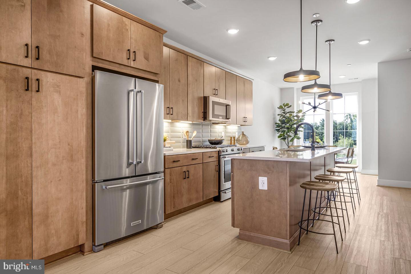 326 SWANN AVE, ALEXANDRIA, Virginia 22301, 3 Bedrooms Bedrooms, ,3 BathroomsBathrooms,Residential,For sale,326 SWANN AVE,VAAX2051916 MLS # VAAX2051916