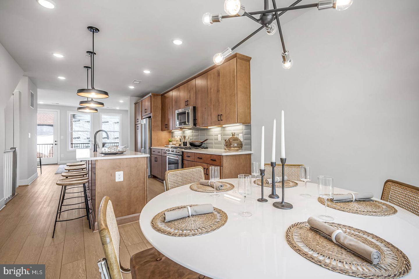 326 SWANN AVE, ALEXANDRIA, Virginia 22301, 3 Bedrooms Bedrooms, ,3 BathroomsBathrooms,Residential,For sale,326 SWANN AVE,VAAX2051916 MLS # VAAX2051916