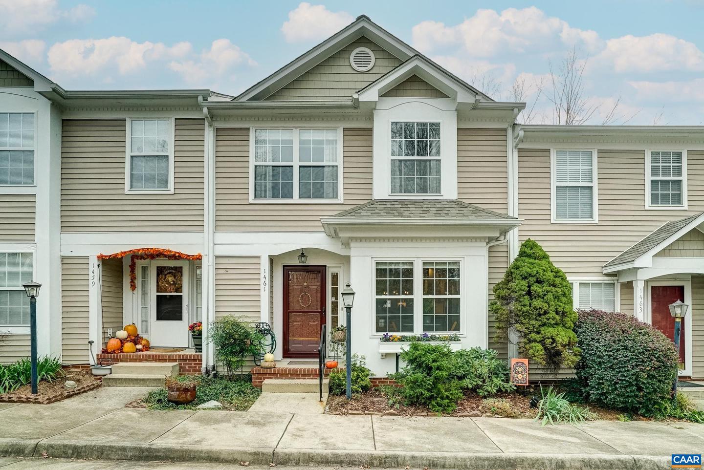 1461 GLENSIDE GREEN, CHARLOTTESVILLE, Virginia 22901, 4 Bedrooms Bedrooms, ,3 BathroomsBathrooms,Residential,For sale,1461 GLENSIDE GREEN,671251 MLS # 671251 1461 GLENSIDE GREEN, CHARLOTTESVILLE, Virginia 22901, 4 Bedrooms Bedrooms, ,3 BathroomsBathrooms,Residential,For sale,1461 GLENSIDE GREEN,671251 MLS # 671251