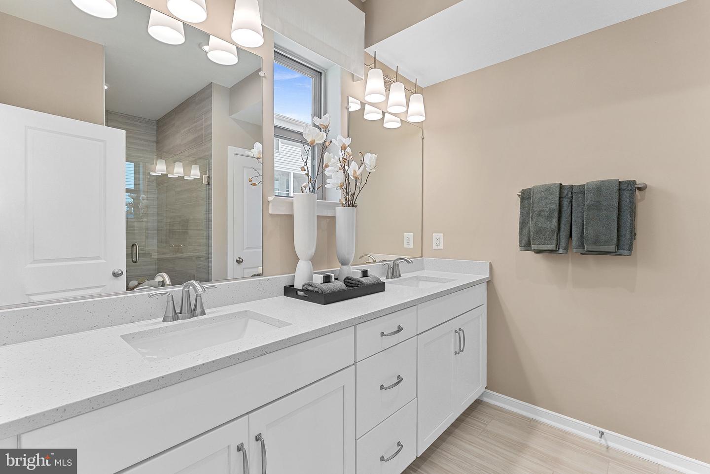 6 SEPIA SQ #MO, ASHBURN, Virginia 20147, 3 Bedrooms Bedrooms, ,2 BathroomsBathrooms,Residential,For sale,6 SEPIA SQ #MO,VALO2111370 MLS # VALO2111370