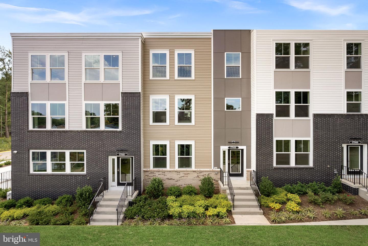 12346 MYSTIC MAROON TER, ASHBURN, Virginia 20147, 3 Bedrooms Bedrooms, ,2 BathroomsBathrooms,Residential,For sale,12346 MYSTIC MAROON TER,VALO2111372 MLS # VALO2111372