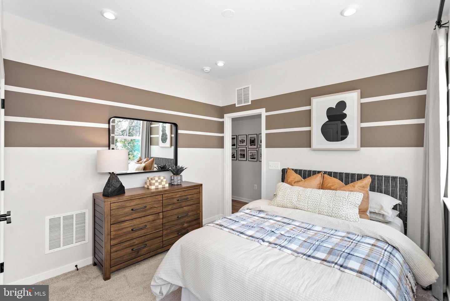 54320 MYSTIC MAROON TER, ASHBURN, Virginia 20147, 3 Bedrooms Bedrooms, ,2 BathroomsBathrooms,Residential,For sale,54320 MYSTIC MAROON TER,VALO2111376 MLS # VALO2111376