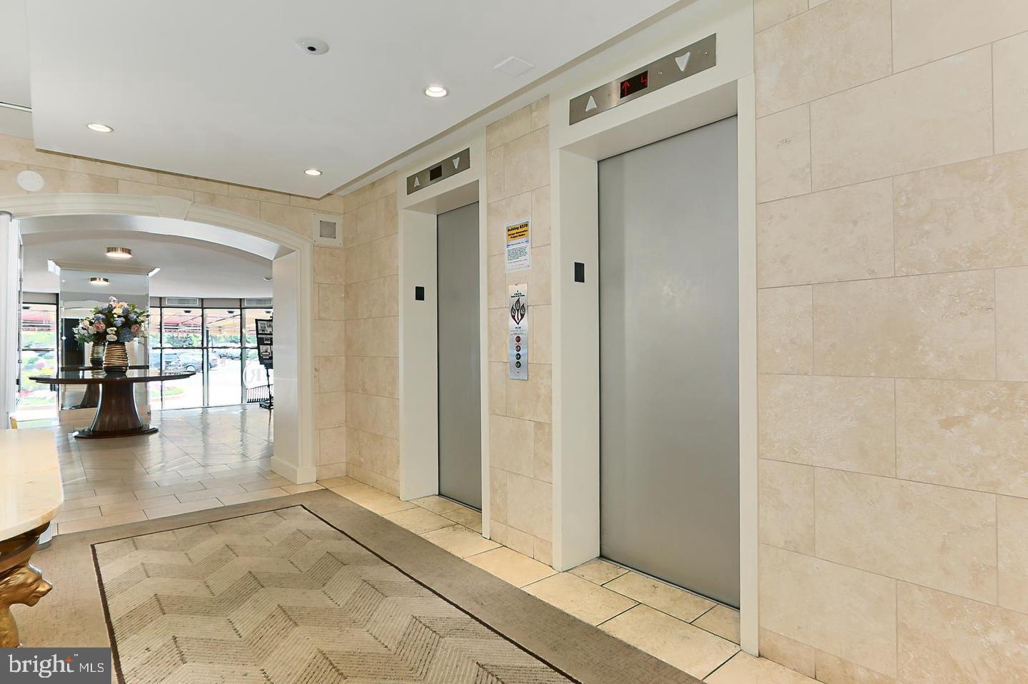 8360 GREENSBORO DR #207, MCLEAN, Virginia 22102, 2 Bedrooms Bedrooms, ,2 BathroomsBathrooms,Residential,For sale,8360 GREENSBORO DR #207,VAFX2279758 MLS # VAFX2279758