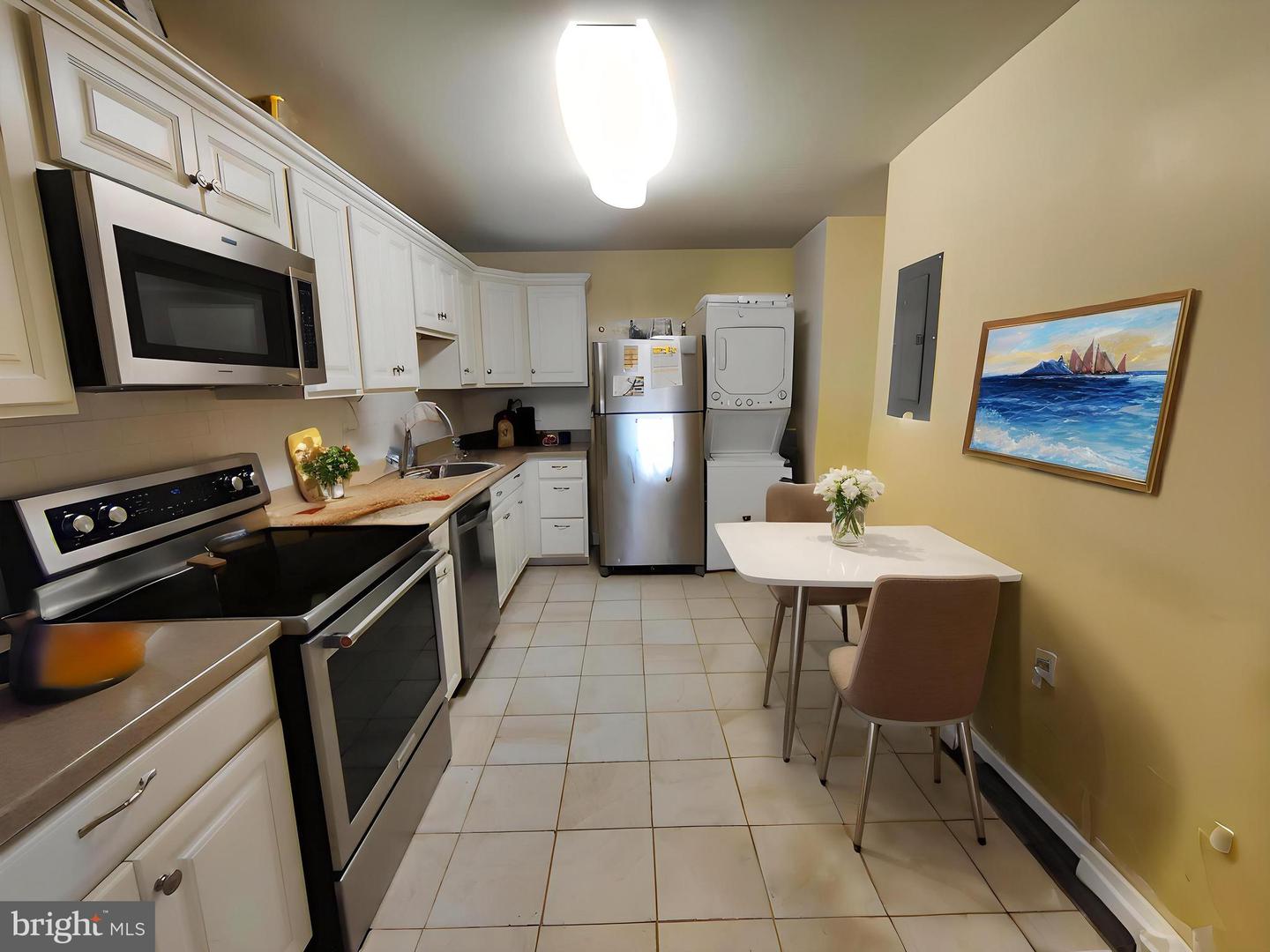 8360 GREENSBORO DR #207, MCLEAN, Virginia 22102, 2 Bedrooms Bedrooms, ,2 BathroomsBathrooms,Residential,For sale,8360 GREENSBORO DR #207,VAFX2279758 MLS # VAFX2279758