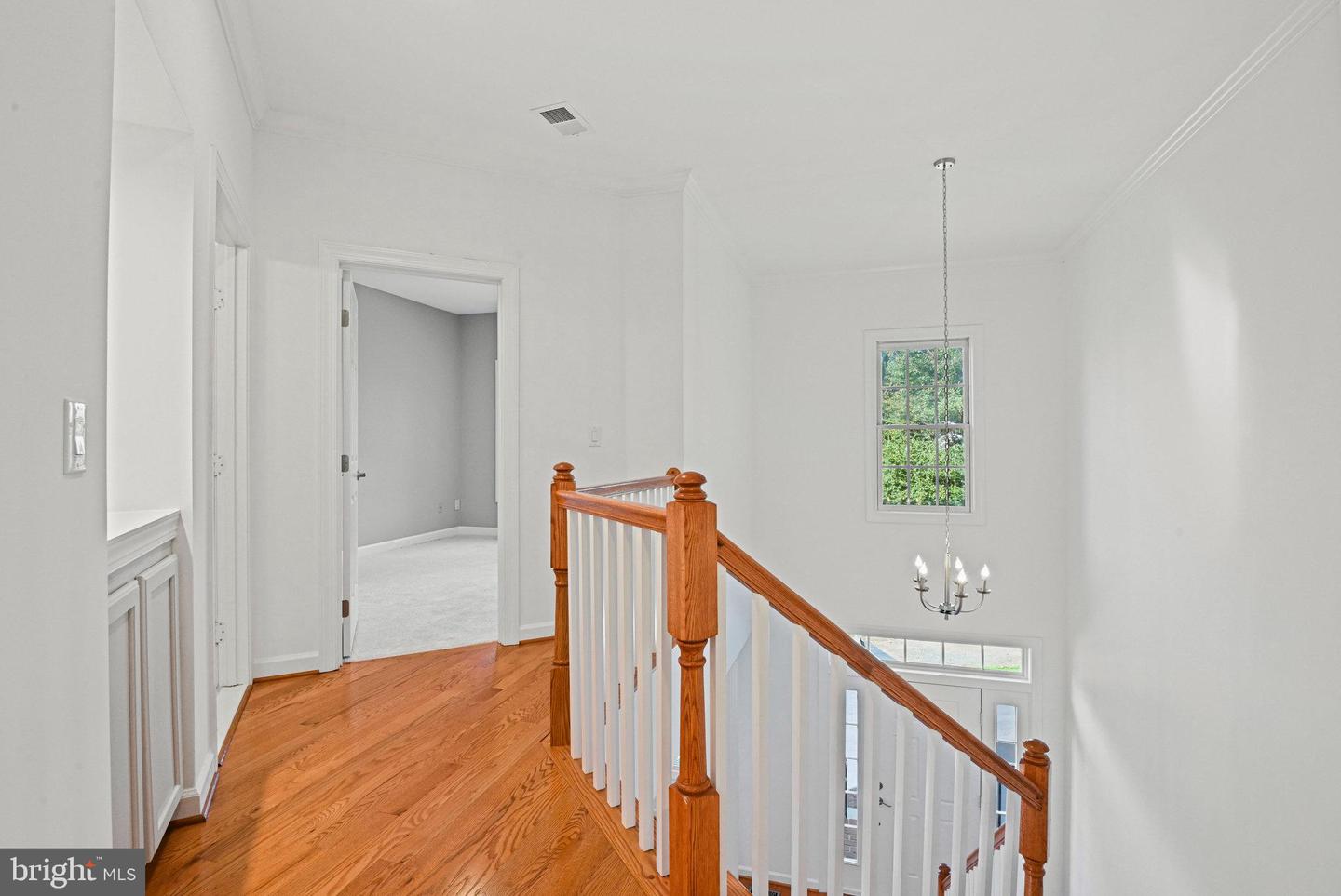 9927 MILES STONE CT, VIENNA, Virginia 22181, 5 Bedrooms Bedrooms, ,3 BathroomsBathrooms,Residential,For sale,9927 MILES STONE CT,VAFX2279770 MLS # VAFX2279770